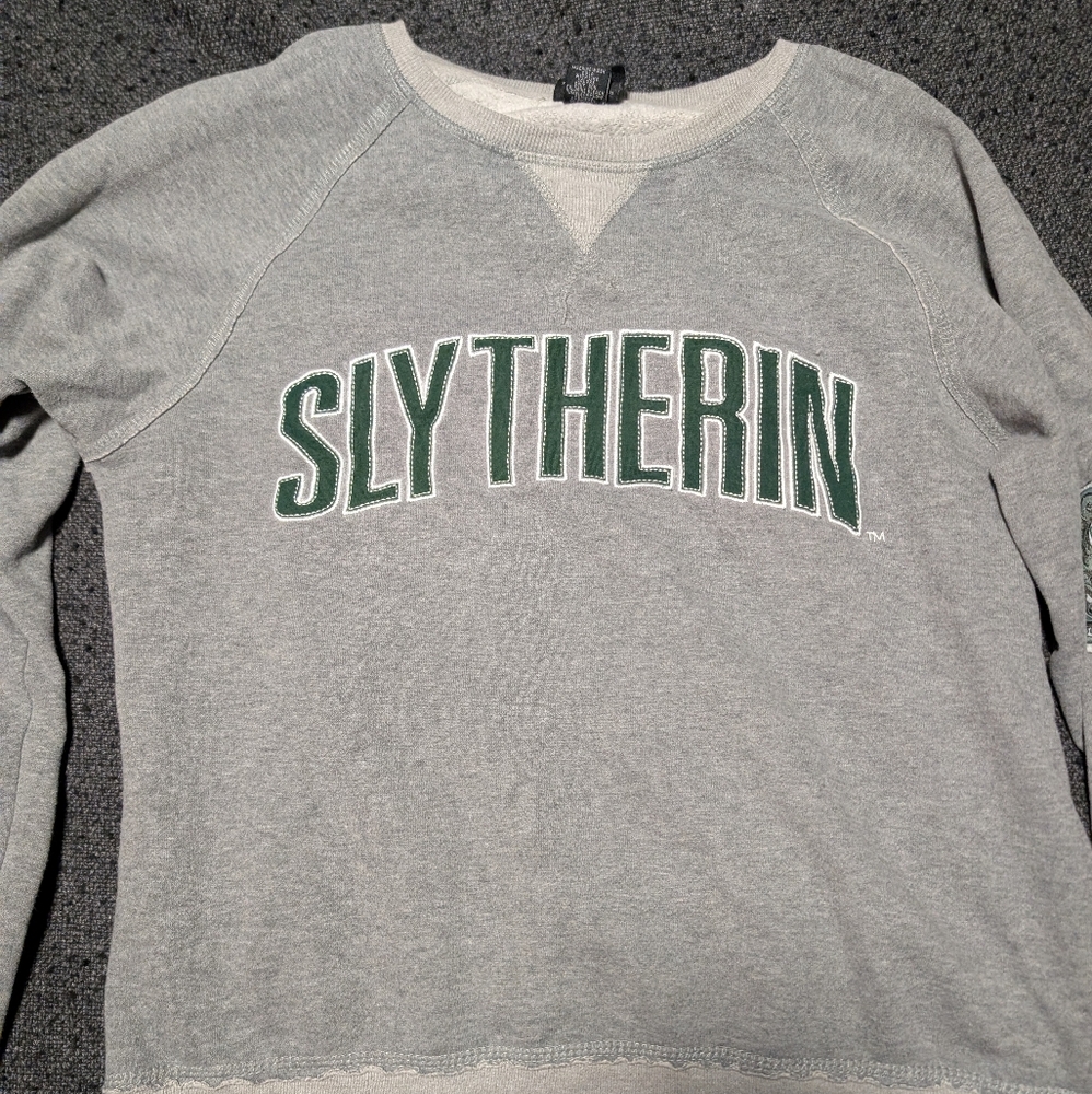 Slytherin Sweatshirt by Universal Size M
